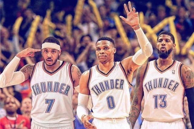 梅西出席梅西杯开幕活动，并与现场小球员们互动（梅西亮相梅西杯开幕式，与现场小球员亲切互动）