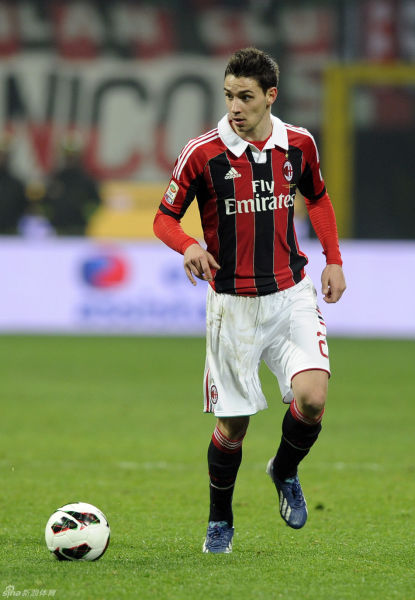 西蒙尼：我不明白拉菲尼亚怎么拿不到金球奖（西蒙尼困惑：拉菲尼亚为何无缘金球奖）