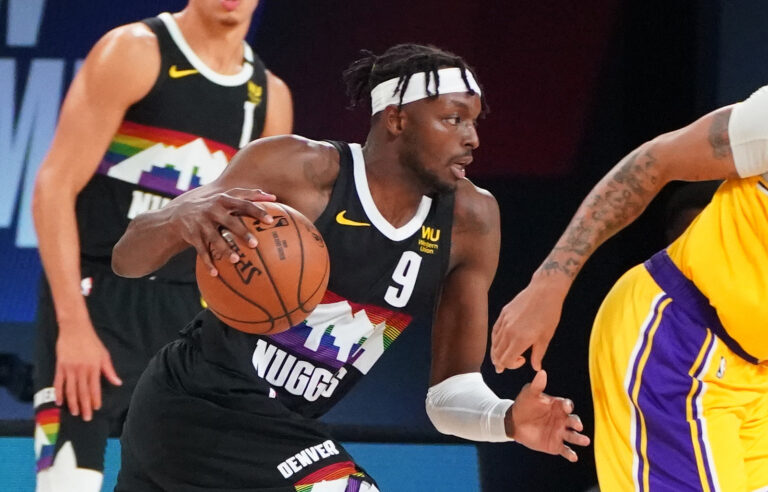 国脚连续两场关键进球（国脚两战连斩关键球）