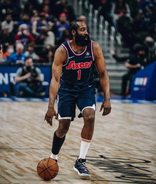 收假，山东泰山队今日重新集中，在基地进行恢复性训练（假期结束，山东泰山队今日在基地集结展开恢复训练）